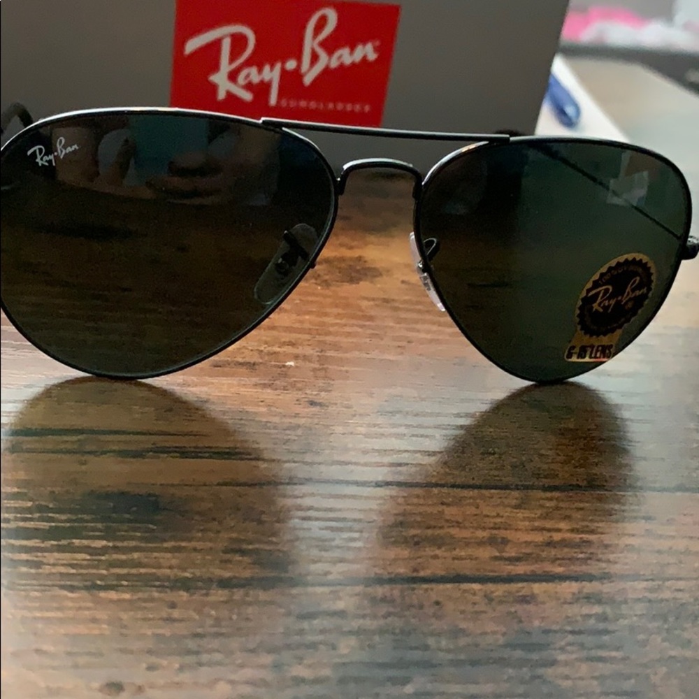 Ray Ban Aviators - Picture 5 of 5